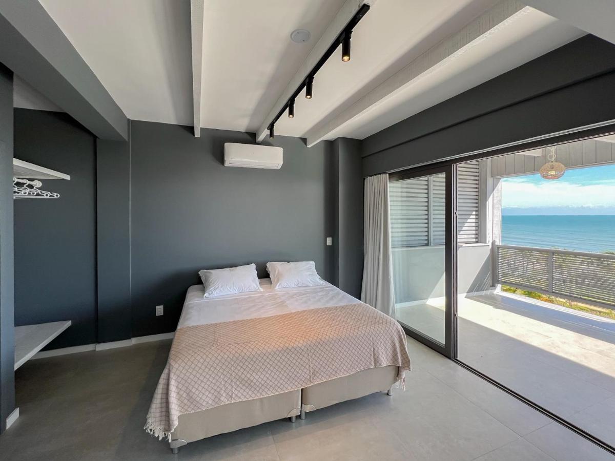 Club De Mar Condo Hotel 伊卡莱 外观 照片