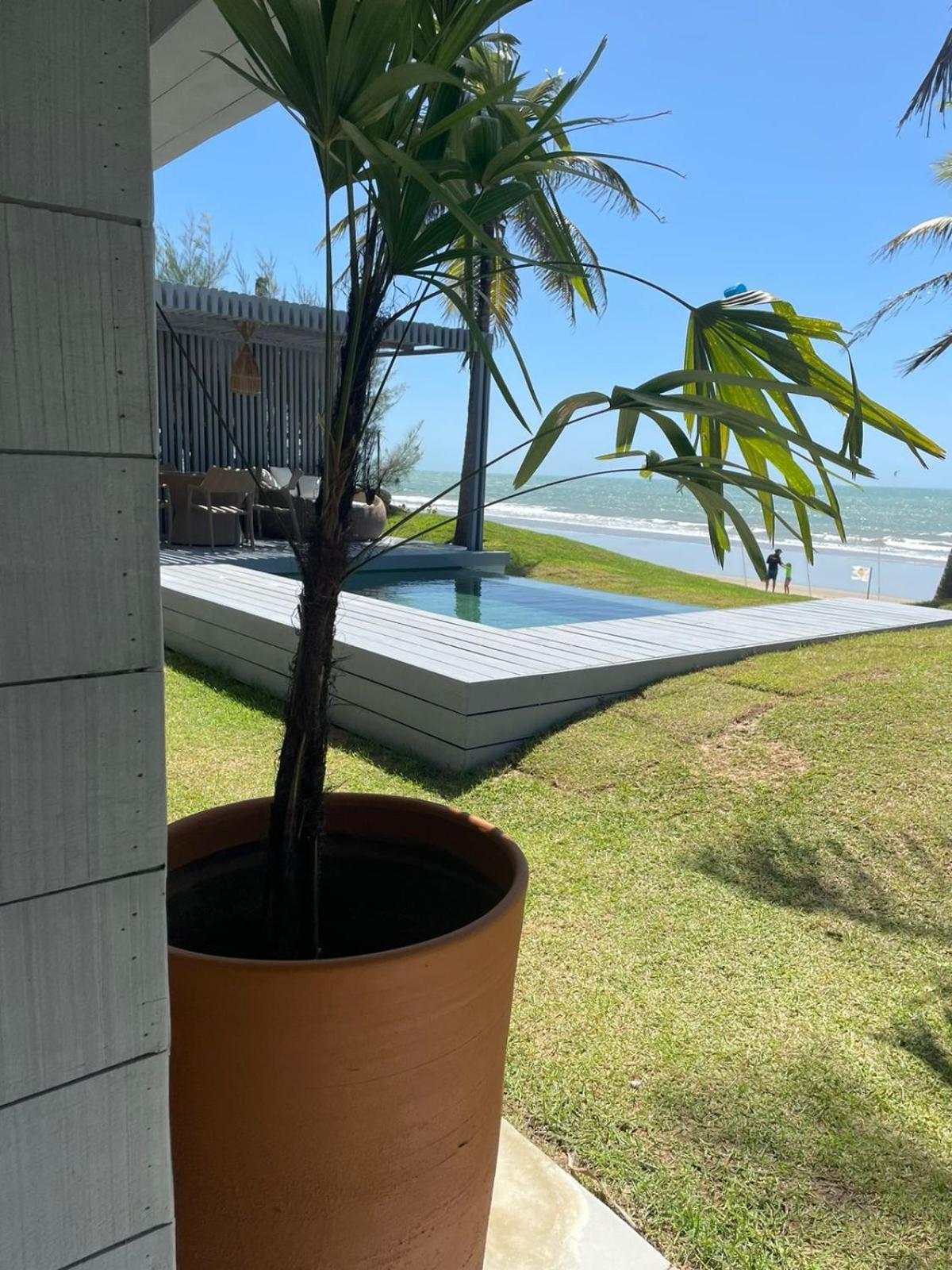 Club De Mar Condo Hotel 伊卡莱 外观 照片