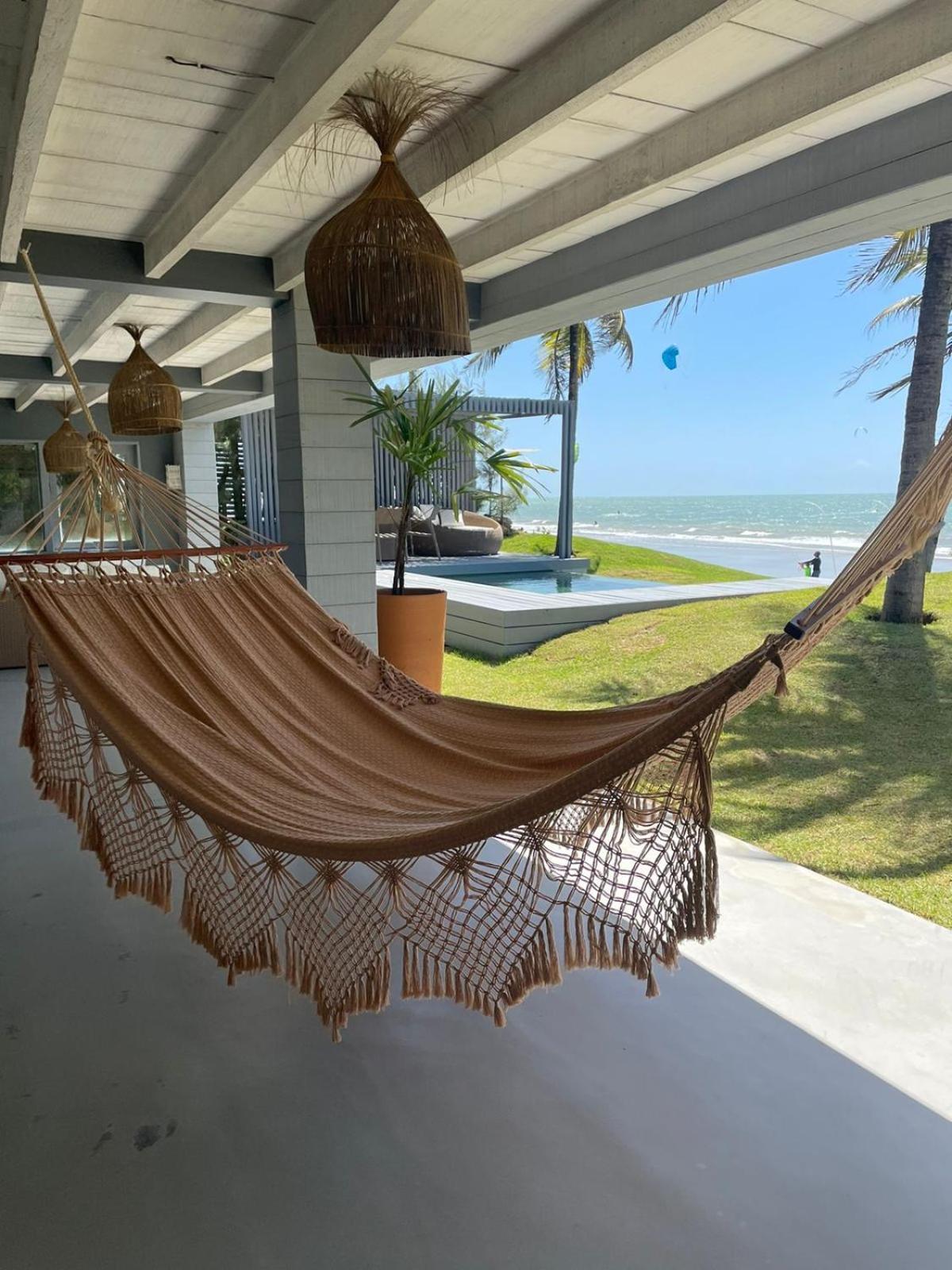 Club De Mar Condo Hotel 伊卡莱 外观 照片